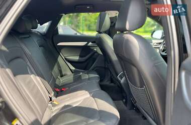 Внедорожник / Кроссовер Audi Q3 2016 в 