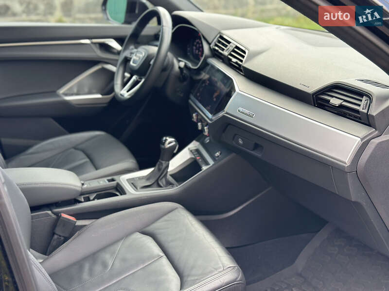 Позашляховик / Кросовер Audi Q3 2019 в Вінниці