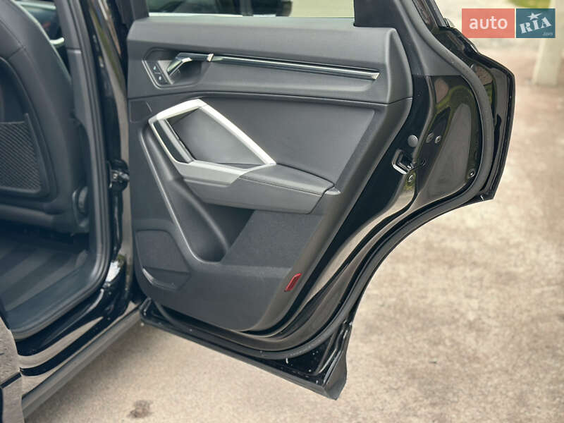 Позашляховик / Кросовер Audi Q3 2019 в Вінниці