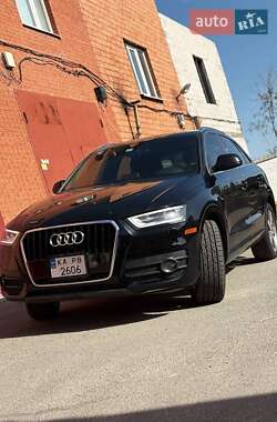 Внедорожник / Кроссовер Audi Q3 2015 в 