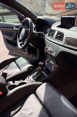 Внедорожник / Кроссовер Audi Q3 2015 в 