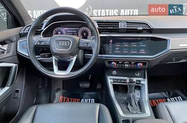 Внедорожник / Кроссовер Audi Q3 2019 в 