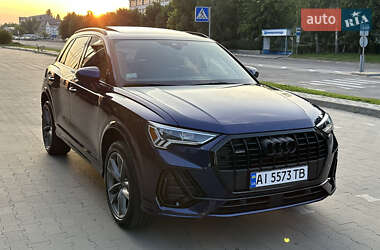 Внедорожник / Кроссовер Audi Q3 2021 в Киеве
