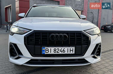 Внедорожник / Кроссовер Audi Q3 2019 в 