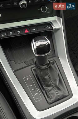 Внедорожник / Кроссовер Audi Q3 2020 в 