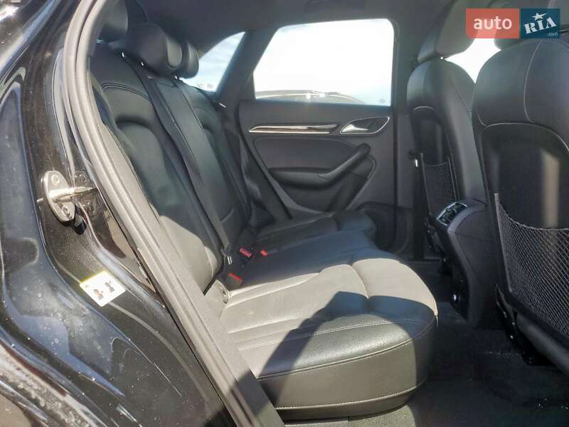 Позашляховик / Кросовер Audi Q3 2016 в Львові