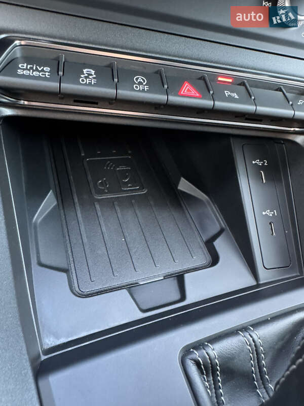 Внедорожник / Кроссовер Audi Q3 2021 в Одессе
