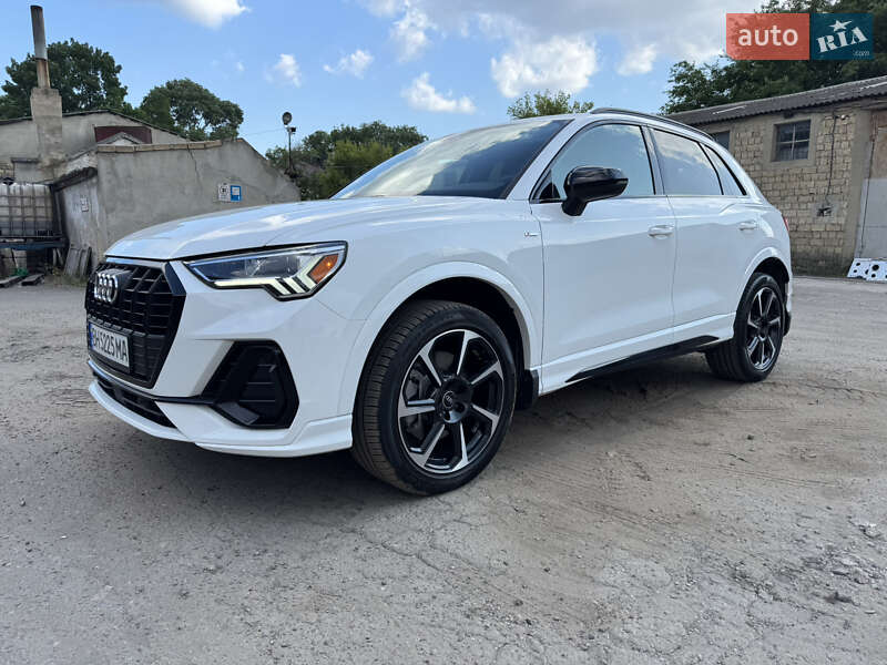 Внедорожник / Кроссовер Audi Q3 2021 в Одессе