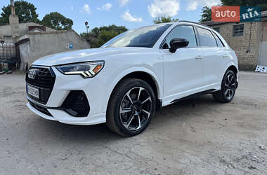 Внедорожник / Кроссовер Audi Q3 2021 в 