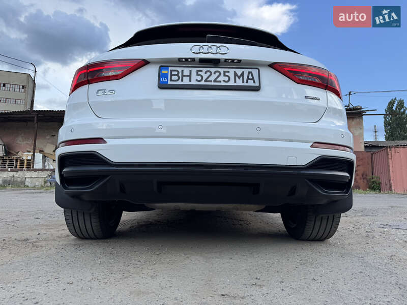 Внедорожник / Кроссовер Audi Q3 2021 в Одессе
