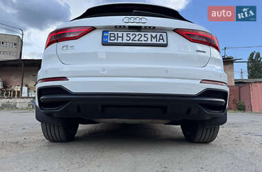 Внедорожник / Кроссовер Audi Q3 2021 в 