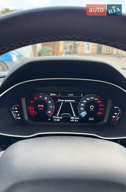 Внедорожник / Кроссовер Audi Q3 2021 в 