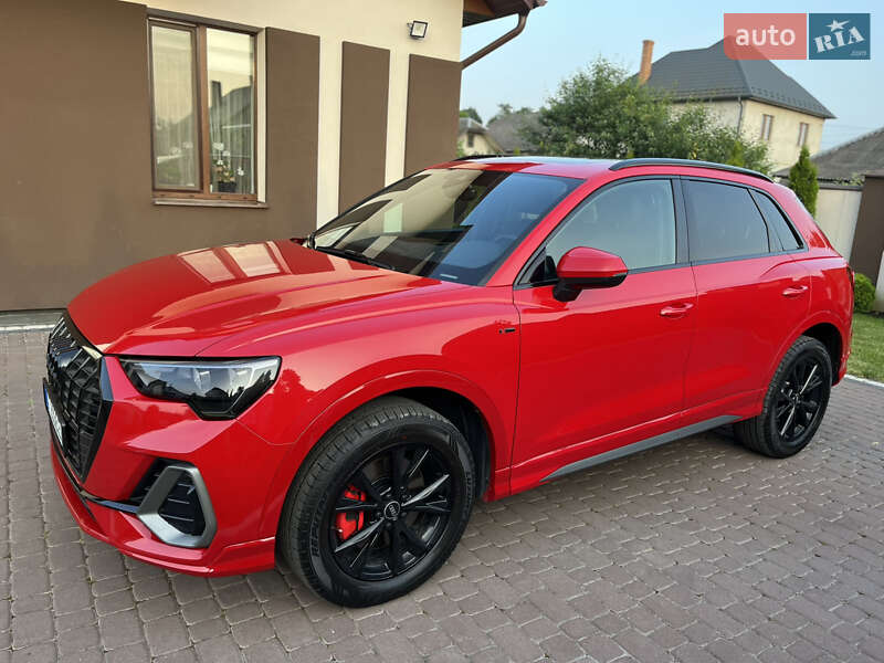 Позашляховик / Кросовер Audi Q3 2021 в Івано-Франківську