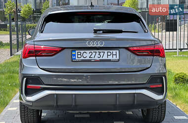 Внедорожник / Кроссовер Audi Q3 2020 в 