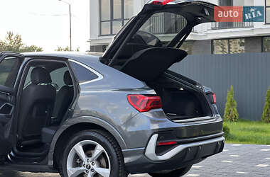 Внедорожник / Кроссовер Audi Q3 2020 в 