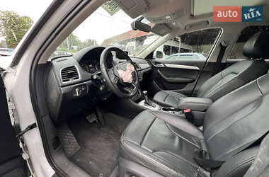 Внедорожник / Кроссовер Audi Q3 2017 в 
