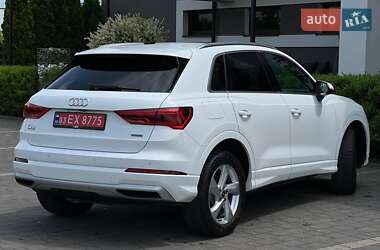 Внедорожник / Кроссовер Audi Q3 2020 в 