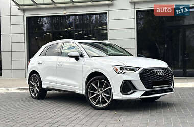 Внедорожник / Кроссовер Audi Q3 2019 в 