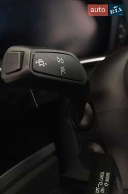 Внедорожник / Кроссовер Audi Q3 2020 в 