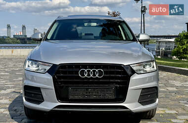 Внедорожник / Кроссовер Audi Q3 2016 в 