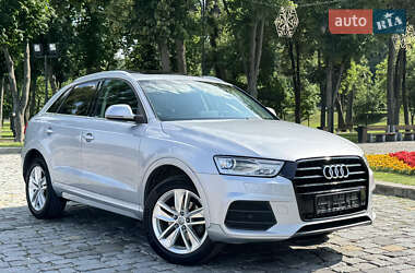 Внедорожник / Кроссовер Audi Q3 2016 в 