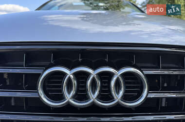 Внедорожник / Кроссовер Audi Q3 2016 в 