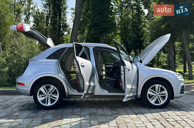 Внедорожник / Кроссовер Audi Q3 2016 в 