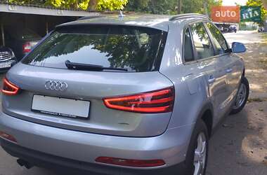 Внедорожник / Кроссовер Audi Q3 2015 в 