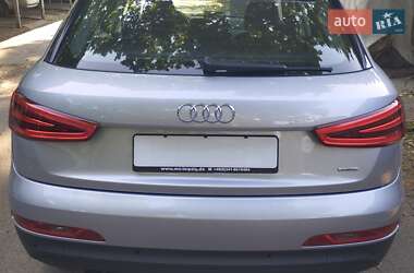 Внедорожник / Кроссовер Audi Q3 2015 в 