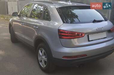 Внедорожник / Кроссовер Audi Q3 2015 в 