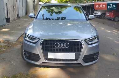 Внедорожник / Кроссовер Audi Q3 2015 в 