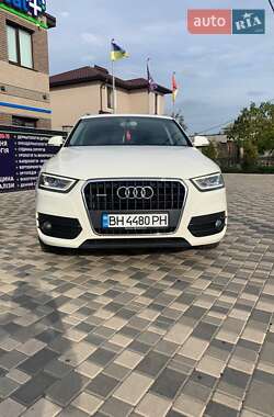 Внедорожник / Кроссовер Audi Q3 2012 в 