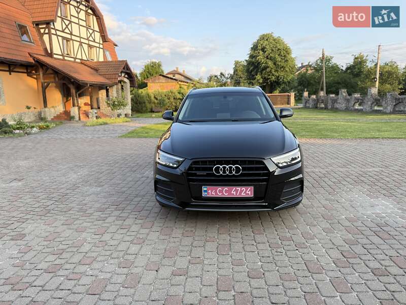 Внедорожник / Кроссовер Audi Q3 2016 в Калуше