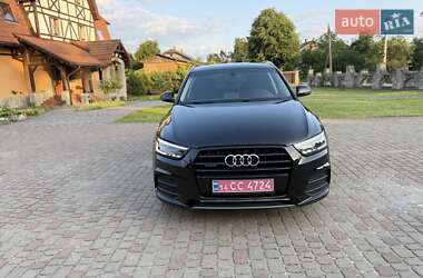 Внедорожник / Кроссовер Audi Q3 2016 в 
