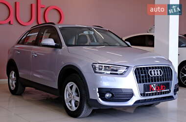 Внедорожник / Кроссовер Audi Q3 2015 в 