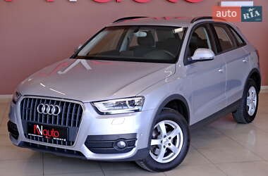 Внедорожник / Кроссовер Audi Q3 2015 в 