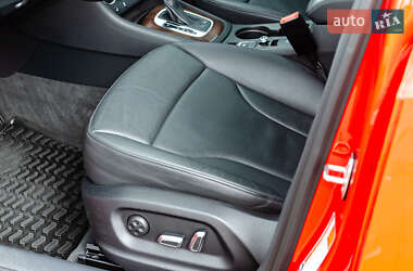 Внедорожник / Кроссовер Audi Q3 2017 в 