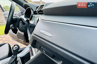 Внедорожник / Кроссовер Audi Q3 2021 в 