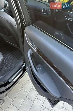 Внедорожник / Кроссовер Audi Q3 2014 в 