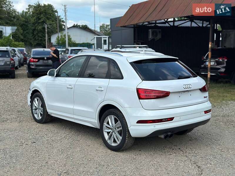 Внедорожник / Кроссовер Audi Q3 2017 в Стрые
