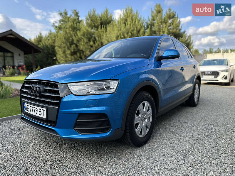 Позашляховик / Кросовер Audi Q3 2016 в Дніпрі