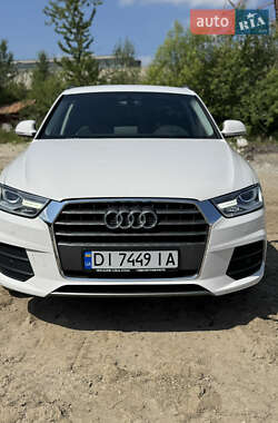 Внедорожник / Кроссовер Audi Q3 2016 в 