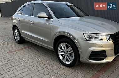 Внедорожник / Кроссовер Audi Q3 2015 в 