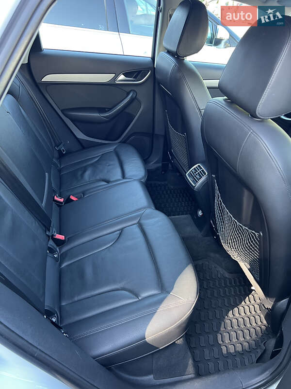 Внедорожник / Кроссовер Audi Q3 2013 в Луцке фото 5 Внедорожник / Кроссовер Audi Q3 2013 в Луцке