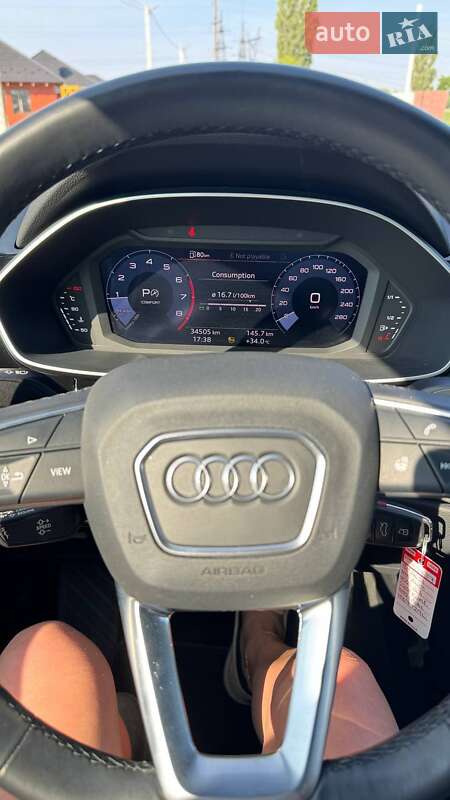 Внедорожник / Кроссовер Audi Q3 2021 в Ровно