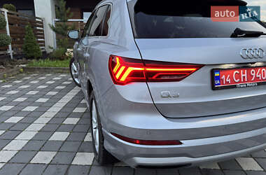Внедорожник / Кроссовер Audi Q3 2019 в 