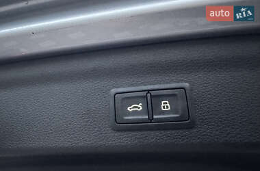 Внедорожник / Кроссовер Audi Q3 2019 в 