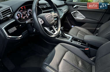 Внедорожник / Кроссовер Audi Q3 2019 в 