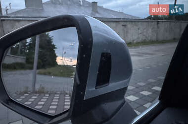 Внедорожник / Кроссовер Audi Q3 2019 в 