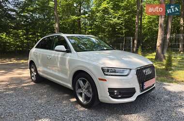 Внедорожник / Кроссовер Audi Q3 2015 в 